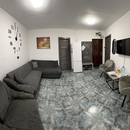 Ene Apart Oradea Free Parking Екстериор снимка