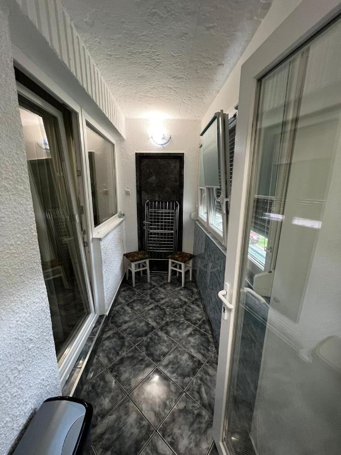 Ene Apart Oradea Free Parking Екстериор снимка