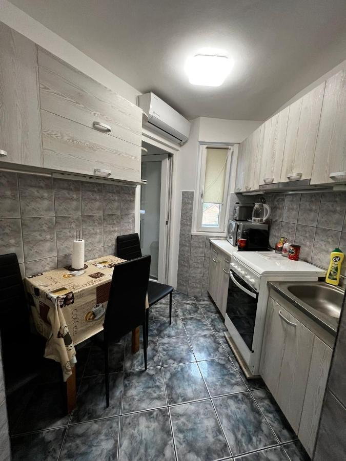 Ene Apart Oradea Free Parking Екстериор снимка