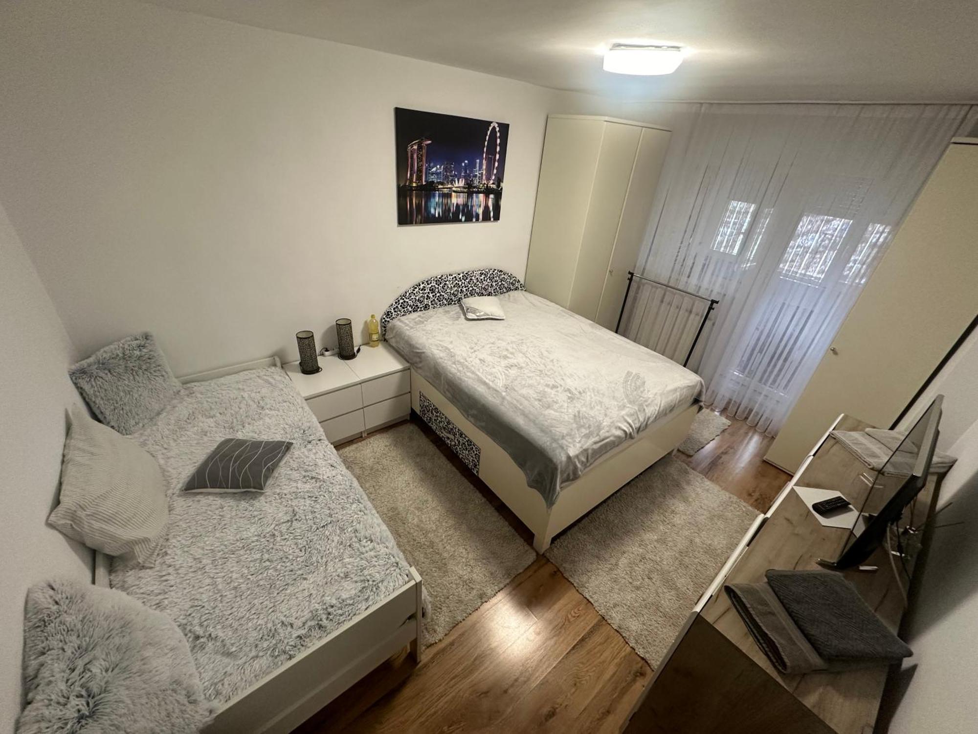 Ene Apart Oradea Free Parking Екстериор снимка